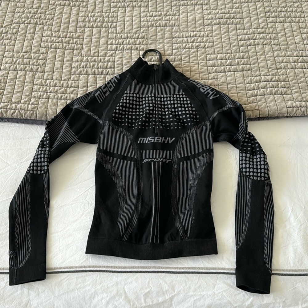 MISBHV SPORT TOP.